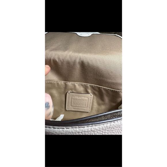 🔥🔥COACH Logan messenger with large Coach stripe - Picture 8 of 13